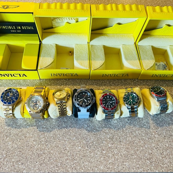 Seven men’s Invicta watches for sale. MUST GO! - Picture 3 of 10